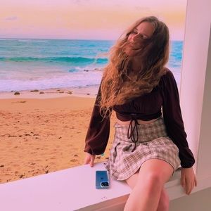 Meet your Posher, Avery